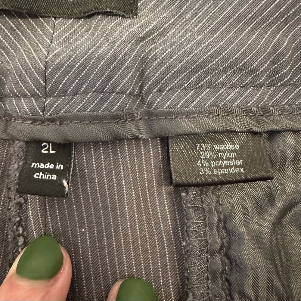 The Limited Drew Fit Gray Pinstripe Trousers- EUC - Picture 5 of 8
